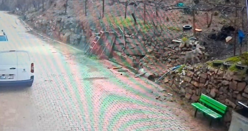 KURT BAHÇE KAPISI DETAY