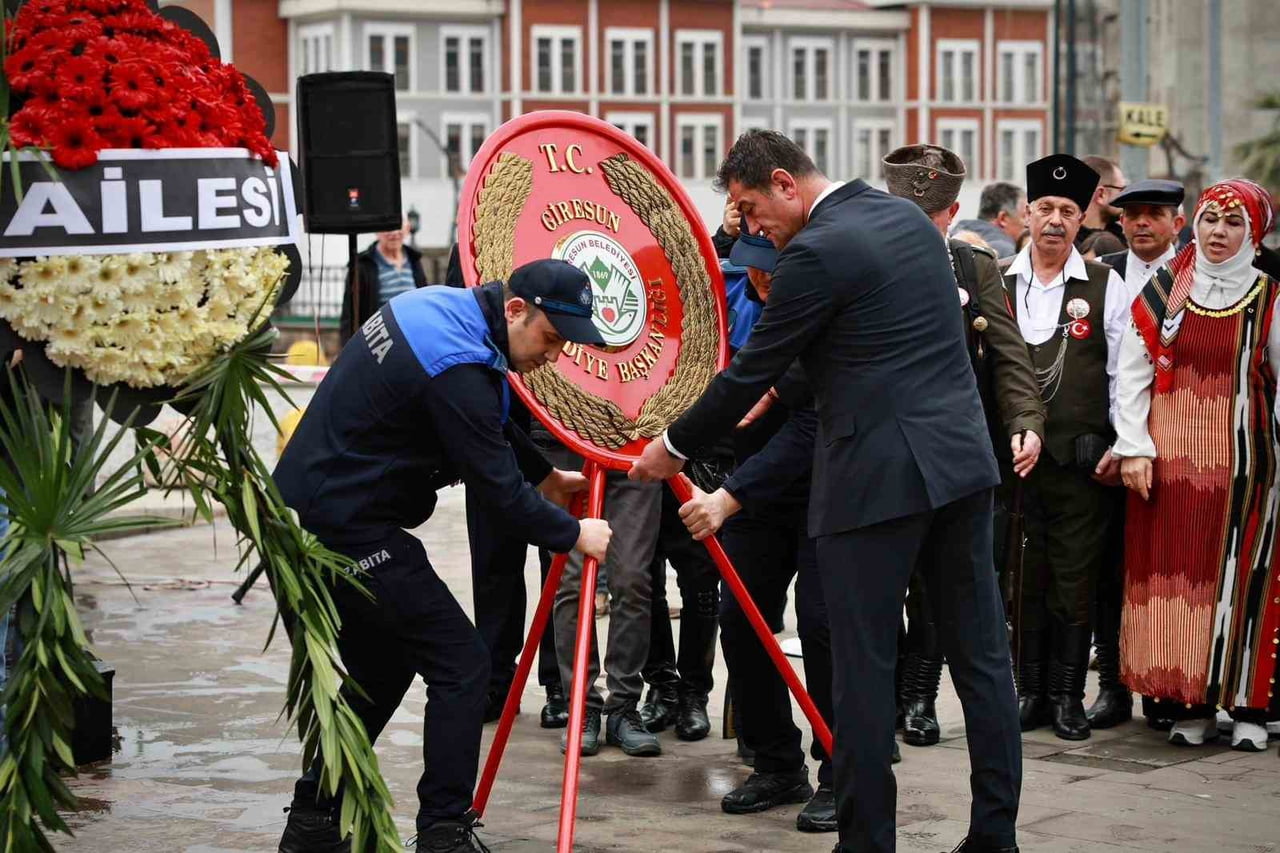 KURTULUŞA SAVAŞI KAHRAMANLARINDAN VE ATATÜRK’ÜN MUHAFIZ ALAYI KOMUTANI TOPAL OSMAN AĞA VEFATININ...