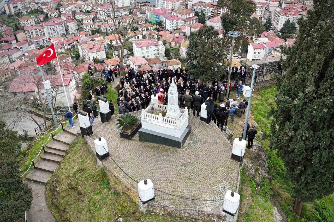 KURTULUŞA SAVAŞI KAHRAMANLARINDAN VE ATATÜRK’ÜN MUHAFIZ ALAYI KOMUTANI TOPAL OSMAN AĞA VEFATININ...
