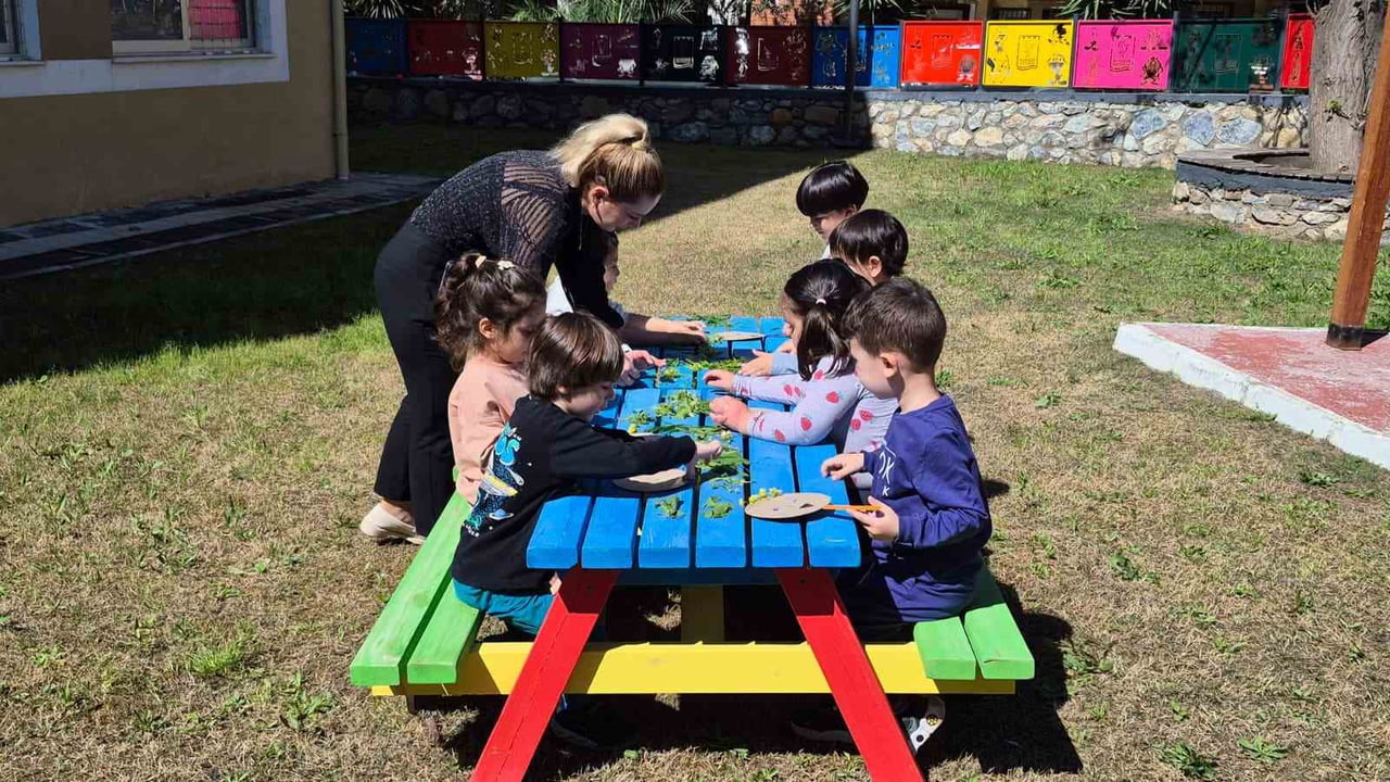 KUŞADASI BELEDİYESİ ÇOCUK GELİŞİM MERKEZİ’NDE MİNİKLER YARINLARA HAZIRLANIYOR