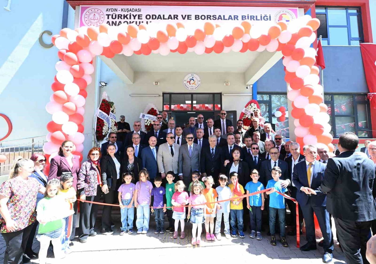 KUŞADASI’NDA TOBB ANAOKULU COŞKUYLA AÇILDI