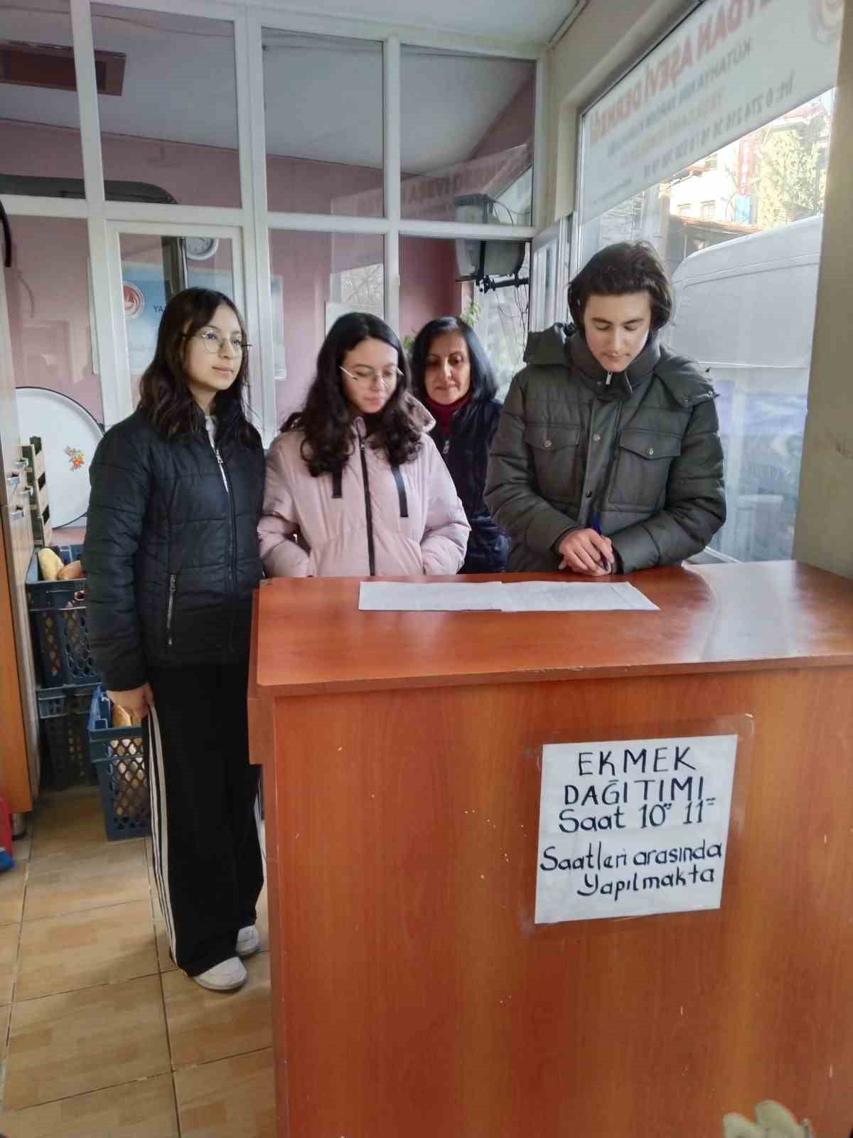 KÜTAHYA'DA ÖĞRENCİLERİ İYİLİKTE YARIŞTI