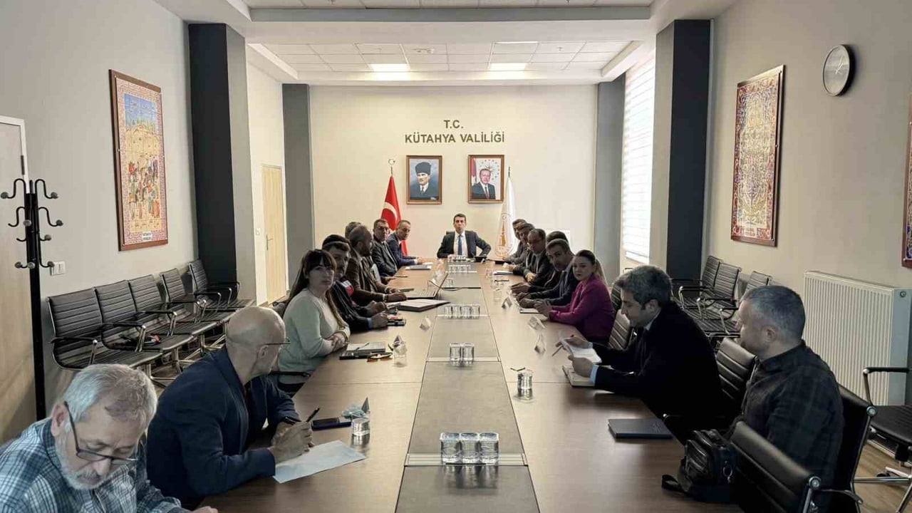 KÜTAHYA’DA KURAKLIK RİSKİ MASAYA YATIRILDI