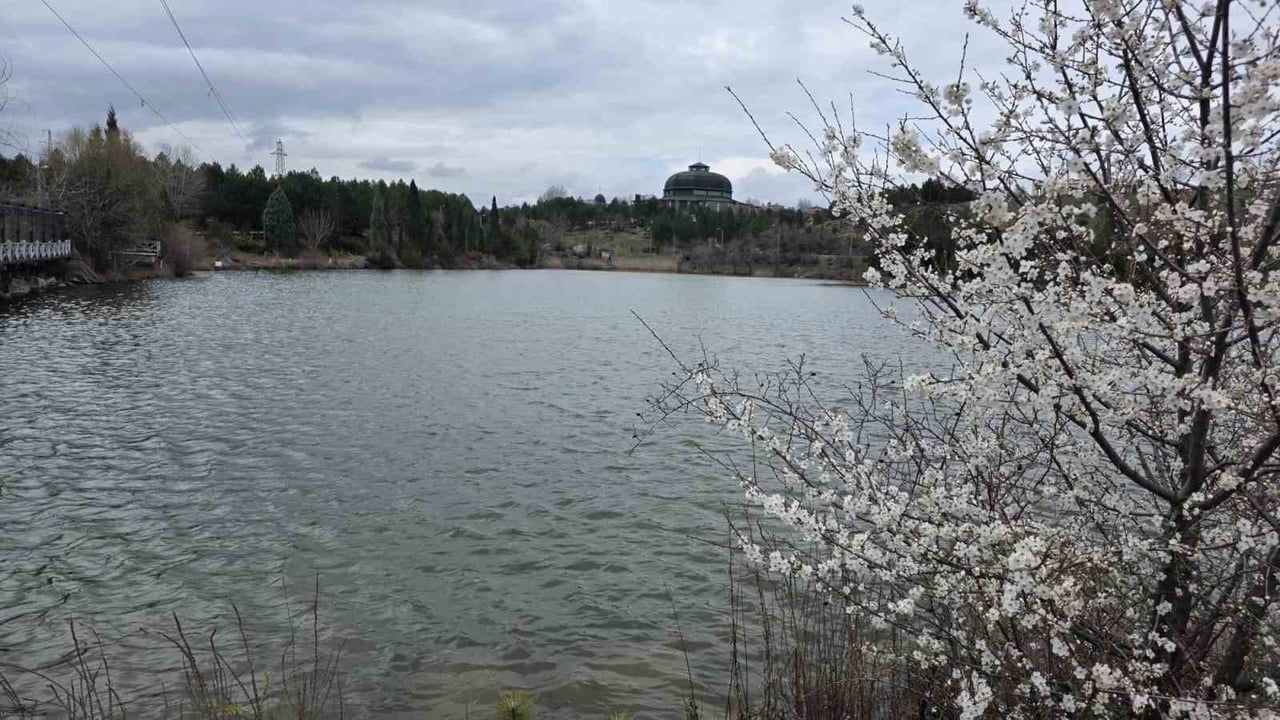 KÜTAHYA DUMLUPINAR ÜNİVERSİTESİ (DPÜ) EVLİYA ÇELEBİ YERLEŞKESİ İÇERİSİNDE YER ALAN SAKLIGÖL...