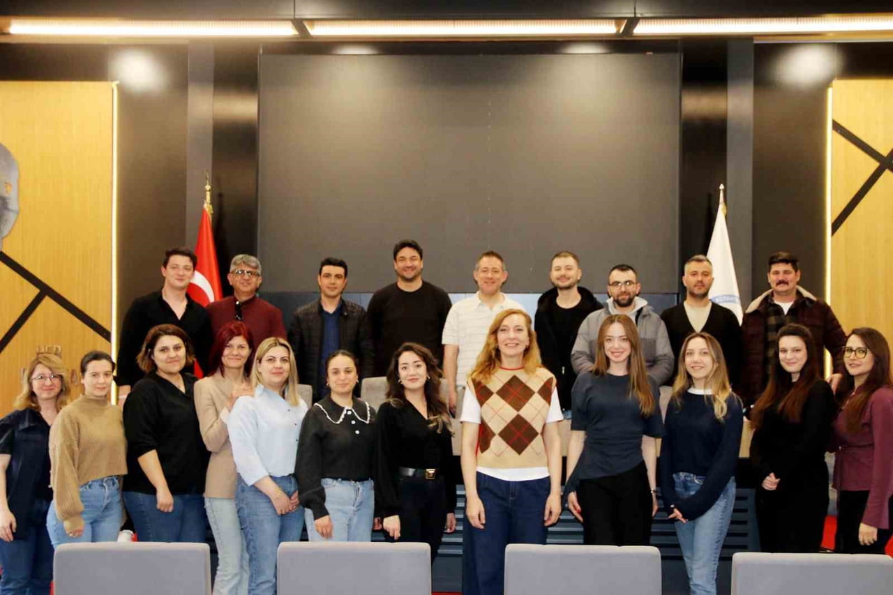 KÜTAHYA OSB’DE "TOPLULUK ÖNÜNDE KONUŞMA VE HİTABET" EĞİTİMİ DÜZENLENDİ