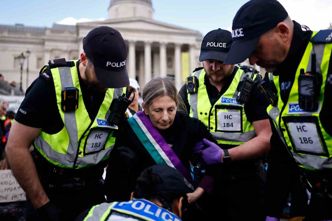 LONDRA’DA HÜKÜMET TARAFINDAN YASAKLI GRUP İLAN EDİLEN "PALESTİNE ACTİON" (FİLİSTİN İÇİN EYLEM)...