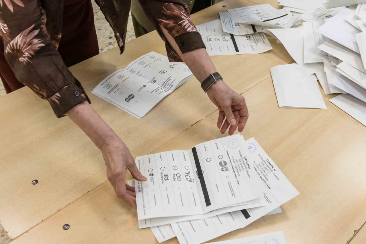 MACARİSTAN'DA ULUSAL SEÇİM OFİSİ TARAFINDAN PAYLAŞILAN İLK SONUÇLARA GÖRE, PARLAMENTO SEÇİMLERİNİ...