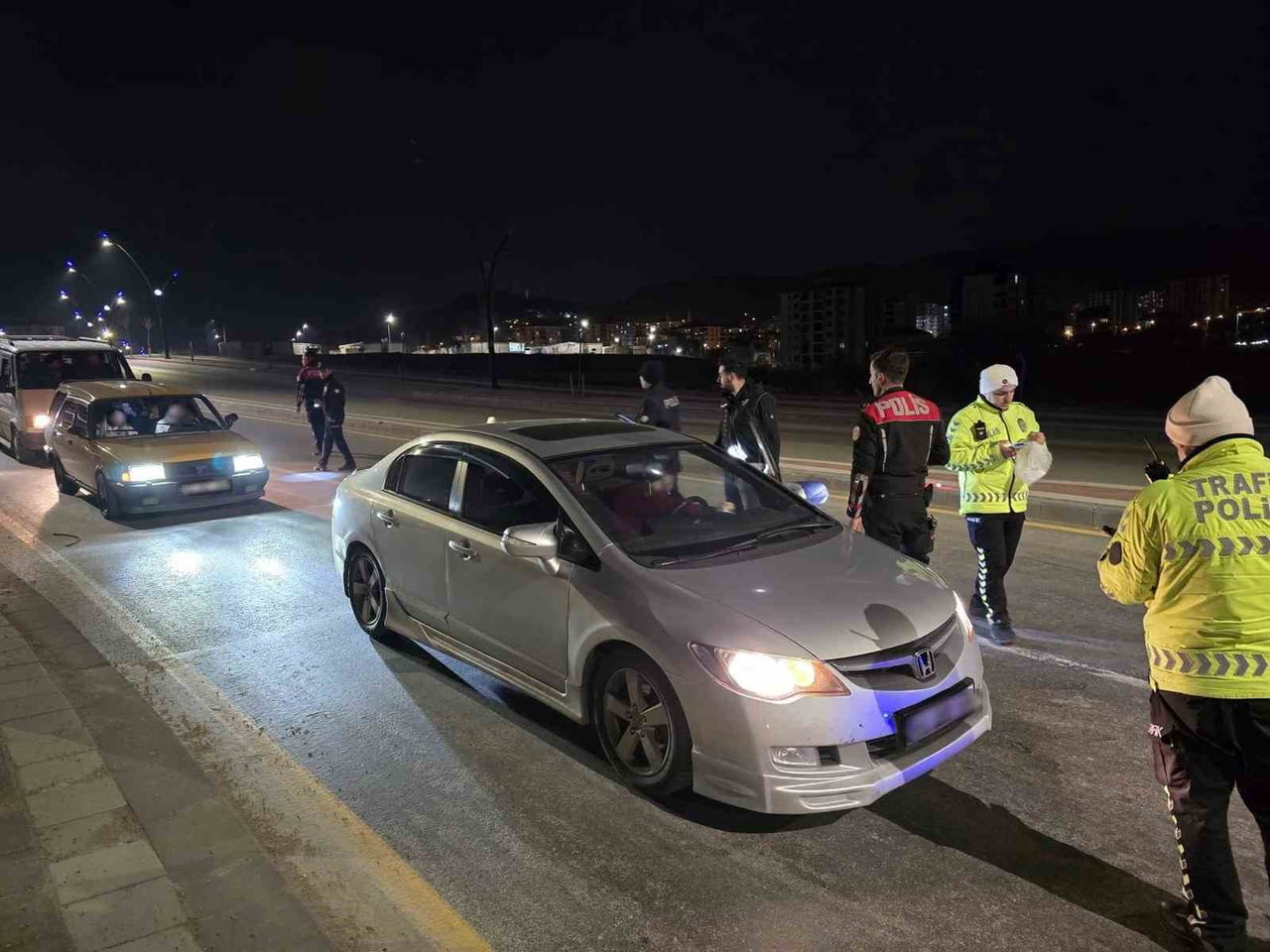 MALATYA'DA PARK, BAHÇE VE MESİRE ALANLARINDA HUZUR VE GÜVEN ORTAMININ KORUNMASI AMACIYLA "NARKO...