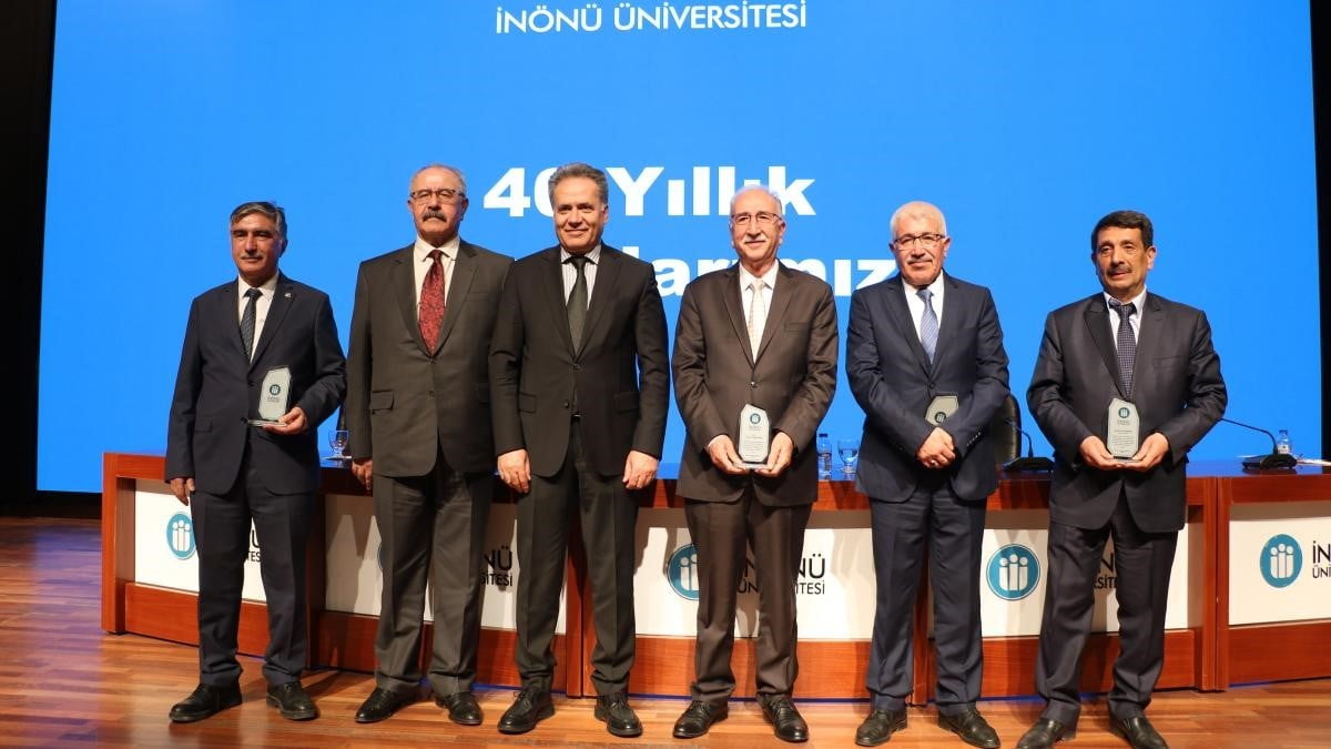 MALATYA’DA "40 YILLIK ÇINARLAR" PANELİ DÜZENLENDİ