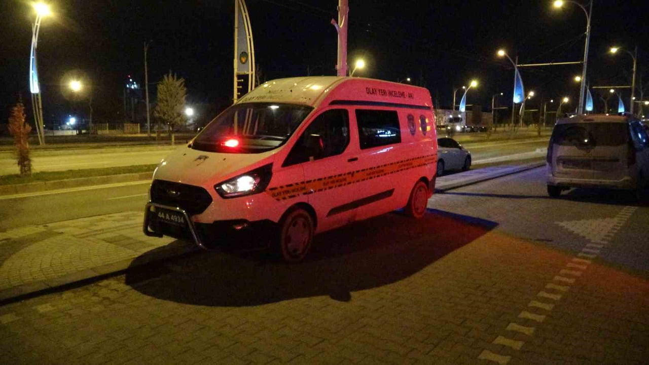 MALATYA’DA SİLAHLI KAVGA : 1 YARALI