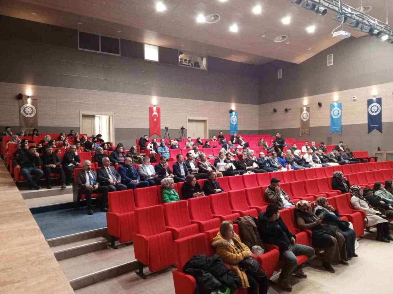 MALATYA TURGUT ÖZAL ÜNİVERSİTESİ EV SAHİPLİĞİNDE 1 YIL ÖNCE BAŞLATILAN 'FARKLILIKLARLA...