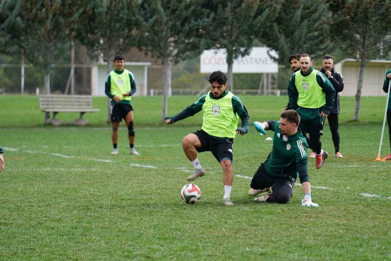 MALATYA YEŞİLYURTSPOR TEKNİK DİREKTÖRÜ MURAT YILDIRIM, TARAFTARIN DESTEĞİNE İHTİYAÇLARININ...