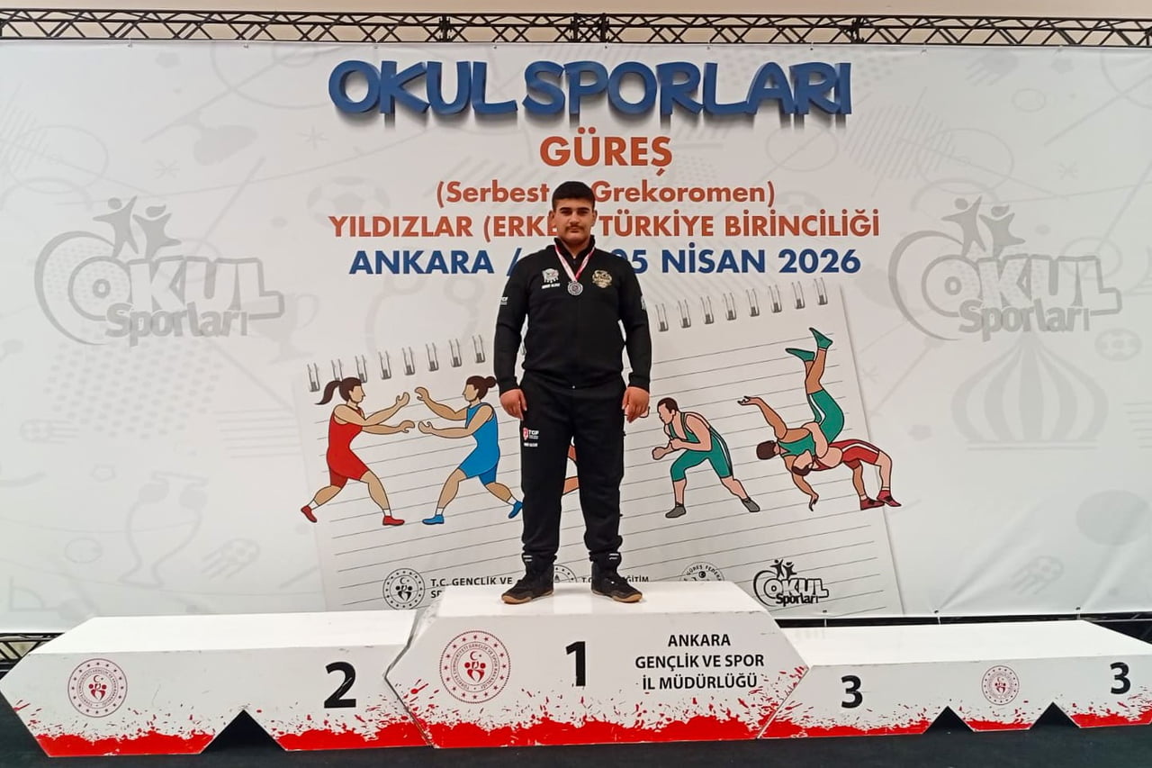 MANAVGAT BELEDİYESİ GÜREŞ KULÜBÜ SPORCUSU UMUT ALTAY, ANKARA’DA DÜZENLENEN OKUL SPORLARI YILDIZ...