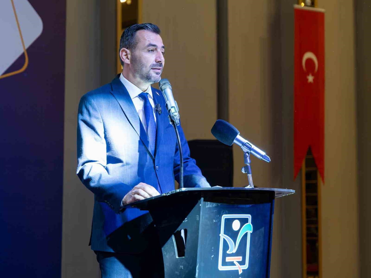 MANAVGAT’IN NÜFUS YOĞUNLUĞUNUN DA BÜYÜK BİR ÇEŞİTLİLİĞE SAHİP OLDUĞUNU DA DİLE GETİREN BAŞKAN...