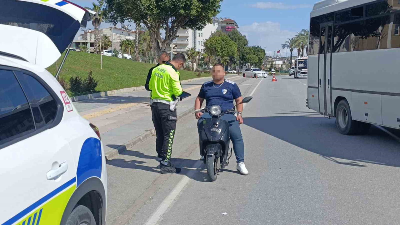 MANAVGAT’TA TRAFİK DENETİMİNDE DURDURULAN ELEKTRİKLİ BİSİKLETİN TESCİLSİZ OLDUĞU VE SÜRÜCÜSÜNÜN...