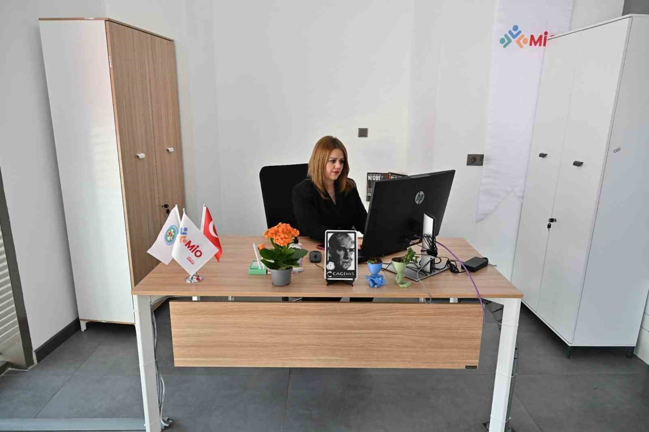 MANİSA BÜYÜKŞEHİR BELEDİYESİ, İŞ ARAYAN VATANDAŞLAR İLE İŞVERENLERİ TEK BİR NOKTADA BULUŞTURMAK...