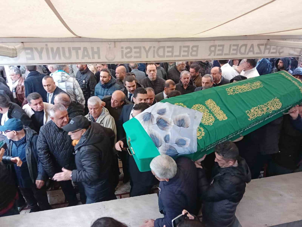 MANİSA GAZETECİLER CEMİYETİ ONURSAL BAŞKANI ERTUĞRUL AYTAÇ’IN EŞİ, GÖKMEN VE GÖKHAN AYTAÇ'IN...