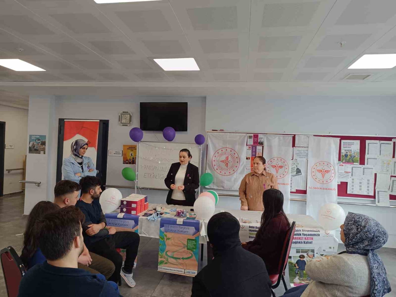 MANİSA’NIN GÖRDES İLÇESİNDE HUZUREVİ SAKİNLERİNE YÖNELİK DÜZENLENEN KAPSAMLI SAĞLIK TARAMASINDA...