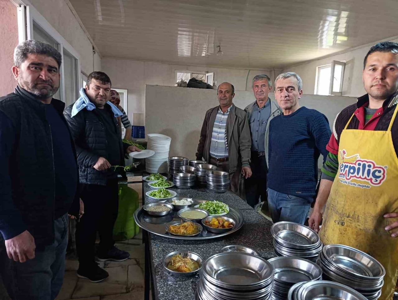 MANİSA’NIN GÖRDES İLÇESİNE BAĞLI TEPEKÖY’DE YÜZYILLARDIR SÜRDÜRÜLEN GELENEKSEL KÖY HAYRI, BU YIL...