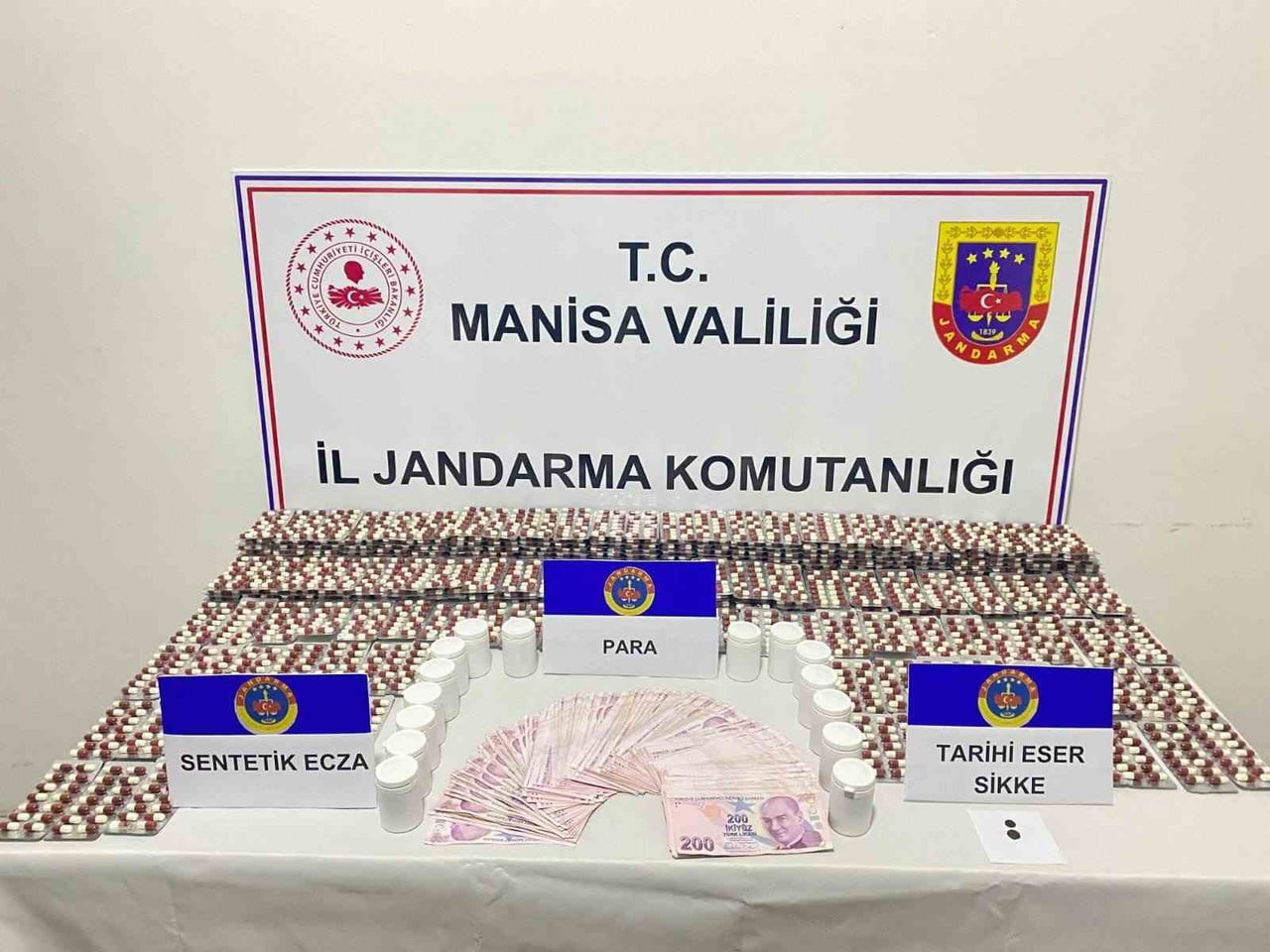 MANİSA’NIN KIRKAĞAÇ İLÇESİNDE JANDARMA EKİPLERİNİN TAKİBİ SONUCUNDA GERÇEKLEŞTİRİLEN OPERASYONDA...