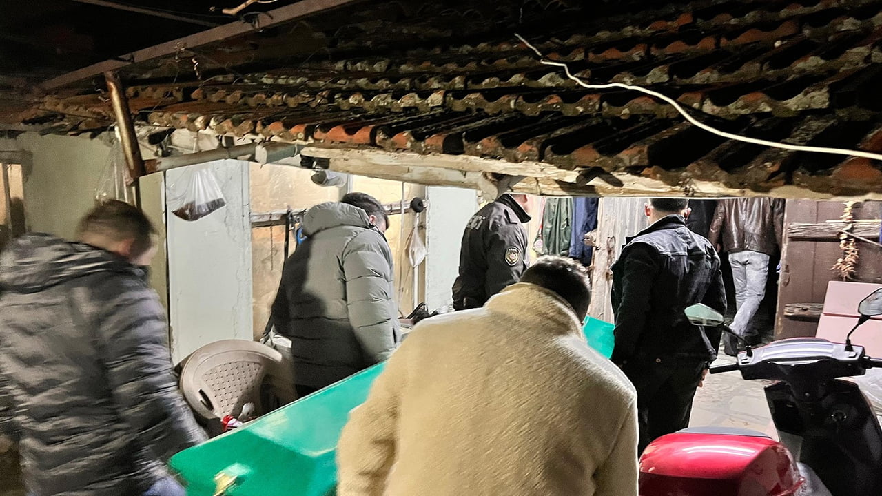 MANİSA’NIN KULA İLÇESİNDE 53 YAŞINDAKİ BİR KİŞİ, YALNIZ YAŞADIĞI EVİNDE ÖLÜ OLARAK...