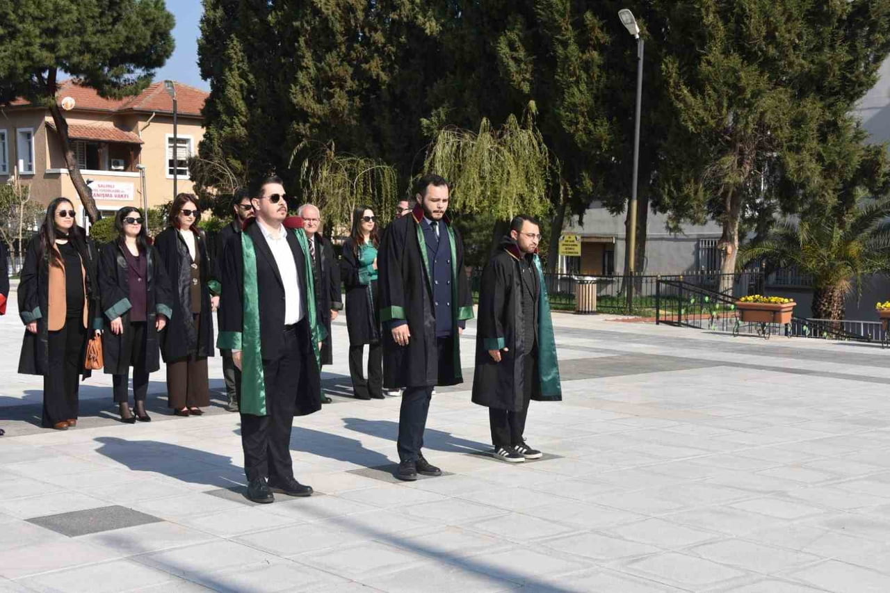 MANİSA’NIN SALİHLİ İLÇESİNDE, 5 NİSAN AVUKATLAR GÜNÜ DOLAYISIYLA MANİSA BAROSU SALİHLİ...