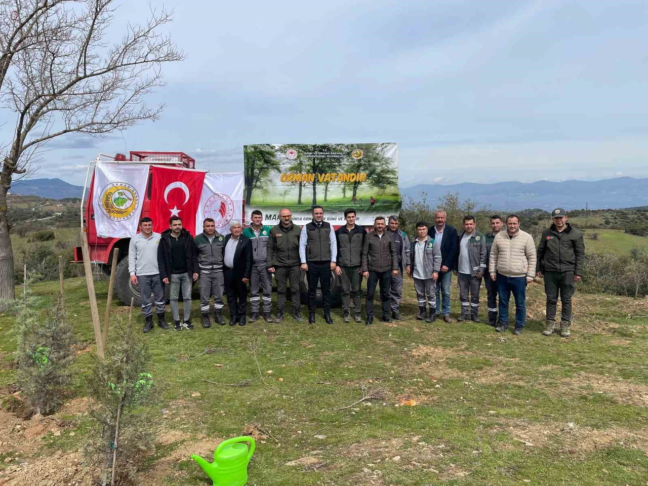 MANİSA’NIN SARIGÖL İLÇESİNDE, AĞAÇ BAYRAMI KAPSAMINDA DÜZENLENEN ETKİNLİKTE YÜZLERCE FİDAN...