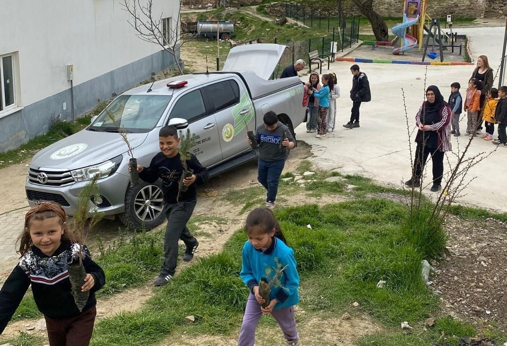 MANİSA’NIN SARIGÖL İLÇESİNDE İLÇE ORMAN İŞLETME ŞEFLİĞİ TARAFINDAN HAYATA GEÇİRİLEN "HER...