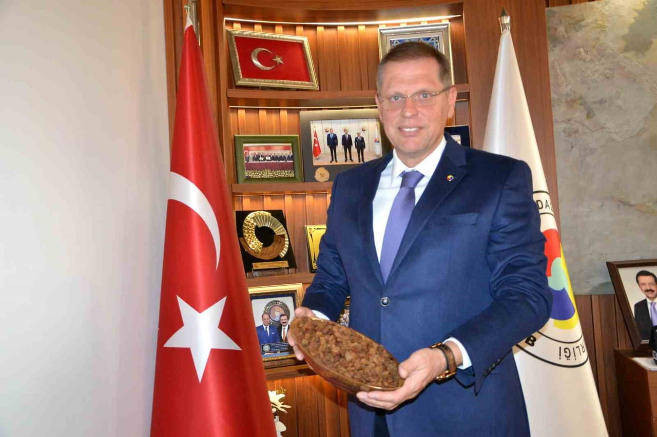 MANİSA TİCARET BORSASI YÖNETİM KURULU BAŞKANI SADIK ÖZKASAP, MANİSA’NIN DÜNYA ÇEKİRDEKSİZ KURU...