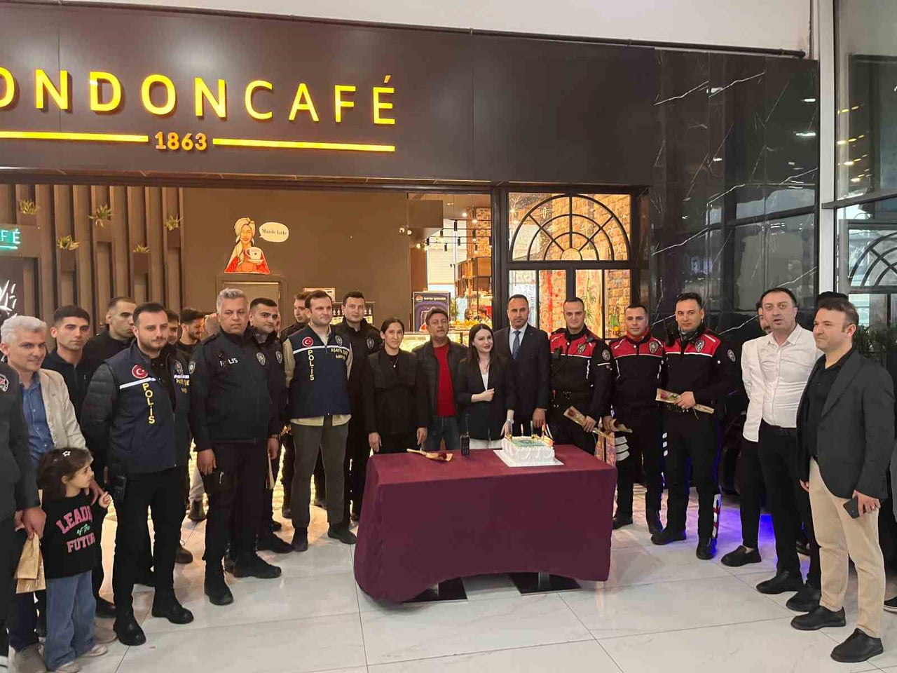 MARDİAN MALL ALIŞVERİŞ MERKEZİ, 10 NİSAN POLİS HAFTASI KAPSAMINDA GÖREV BAŞINDAKİ POLİS...