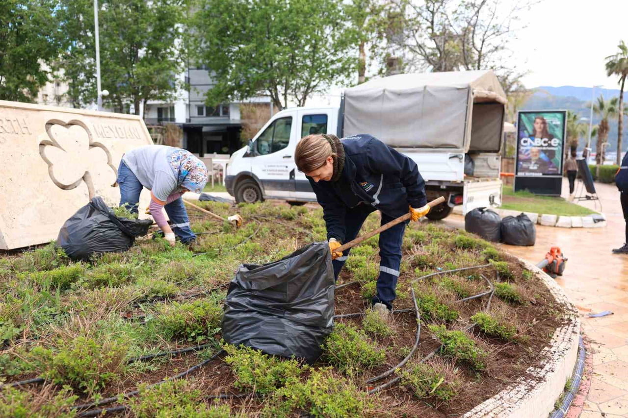 MARMARİS BELEDİYE BAŞKANI ACAR ÜNLÜ, UZUNYALI’DA SEZON ÖNCESİ İNCELEMELERDE BULUNARAK HAZIRLIKLAR...