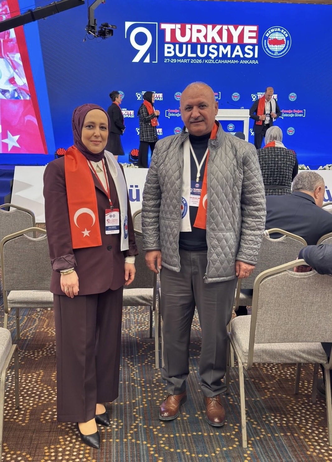 MEMUR-SEN ANTALYA TEMSİLCİSİ VE EĞİTİM-BİR-SEN ŞUBE BAŞKANI EYÜP BÜLENT MİRAN (SAĞDA)