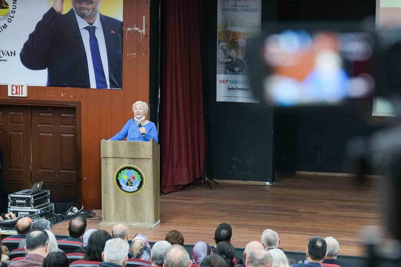 MENEMEN BELEDİYESİ, İLÇENİN ÇINARLARI İÇİN YENİ BİR ADIM DAHA ATTI. HUZUR ELİ PROJESİ (HEP...