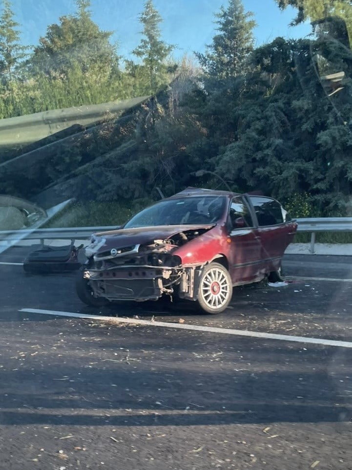 MERSİN'İN TARSUS İLÇESİNDE OTOMOBİLLERİN ÇARPIŞTIĞI KAZADA 1 KİŞİ HAYATINI KAYBETTİ, 2 KİŞİ...