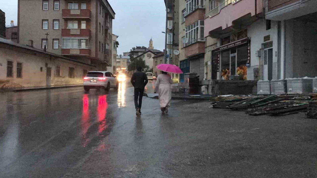METEOROLOJİ’DEN YAĞIŞ, SİS VE ÇIĞ UYARISI