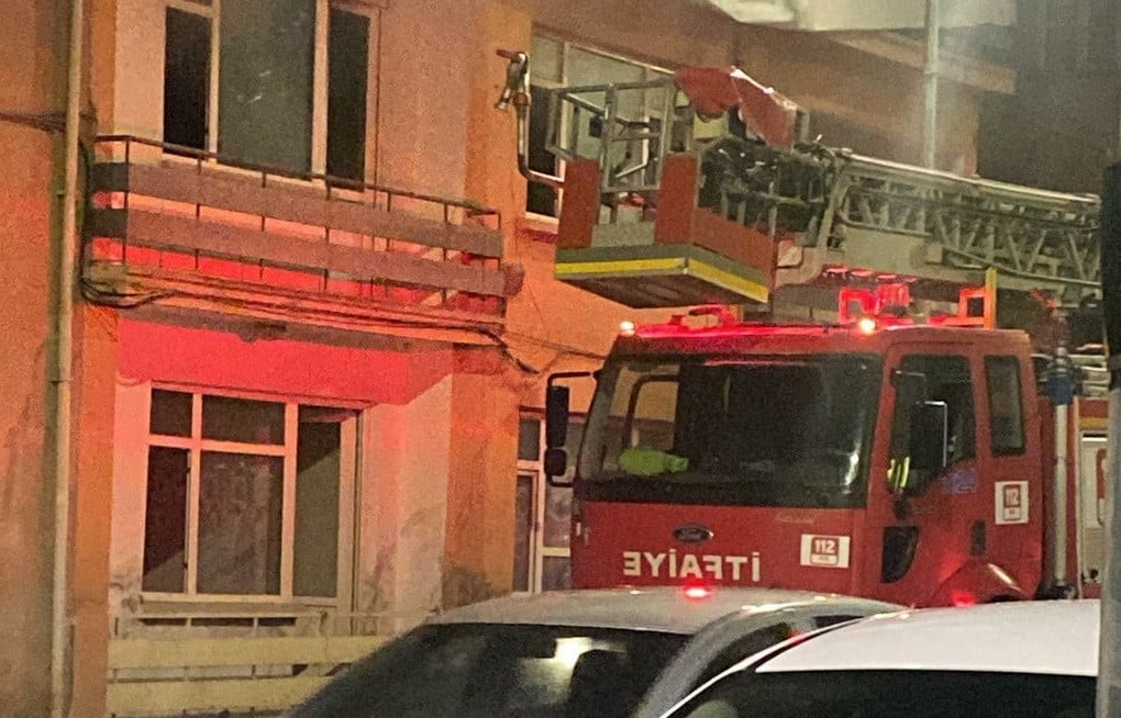 METRUK BİNADA 3 YANGIN
