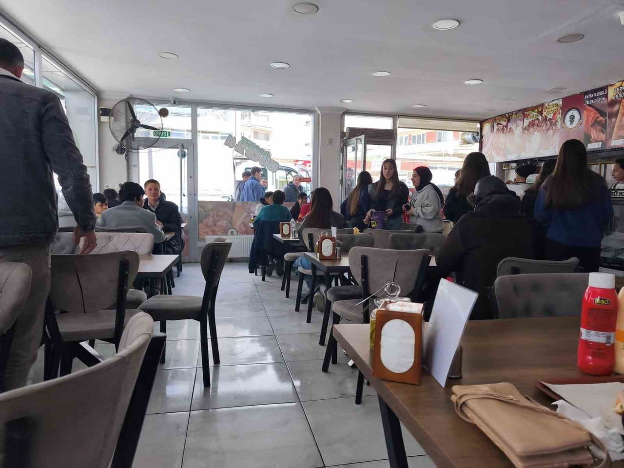 MEVLİD-İ NEBİ’NİN BİN 500'ÜNCÜ YILI DOLAYISIYLA SİVRİHİSAR’DA DÜZENLENEN YARIŞMADA ÖĞRENCİLER UMRE...