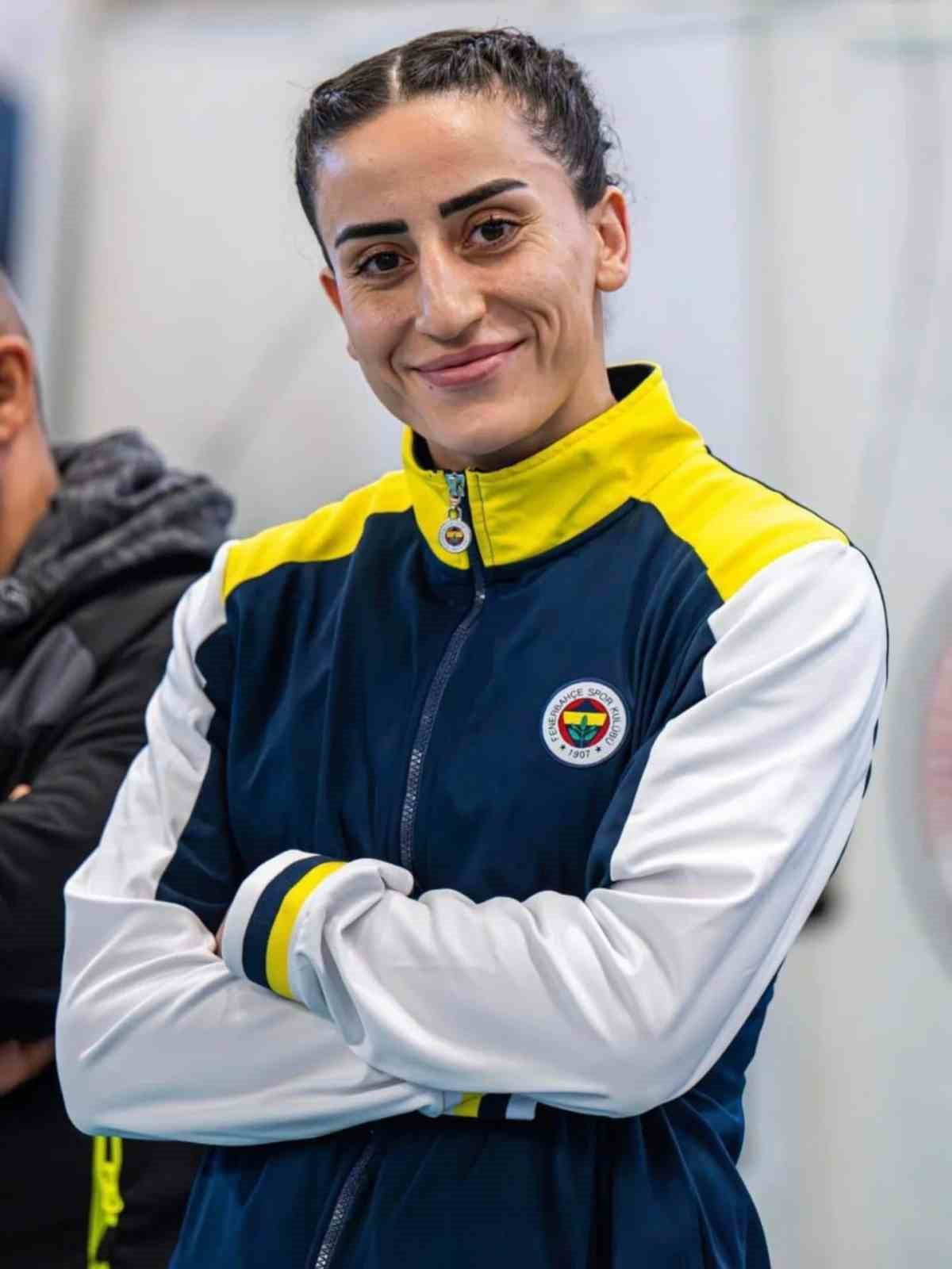 MİLLİ BOKSÖR GİZEM ÖZER BREZİLYA’YA GİTTİ