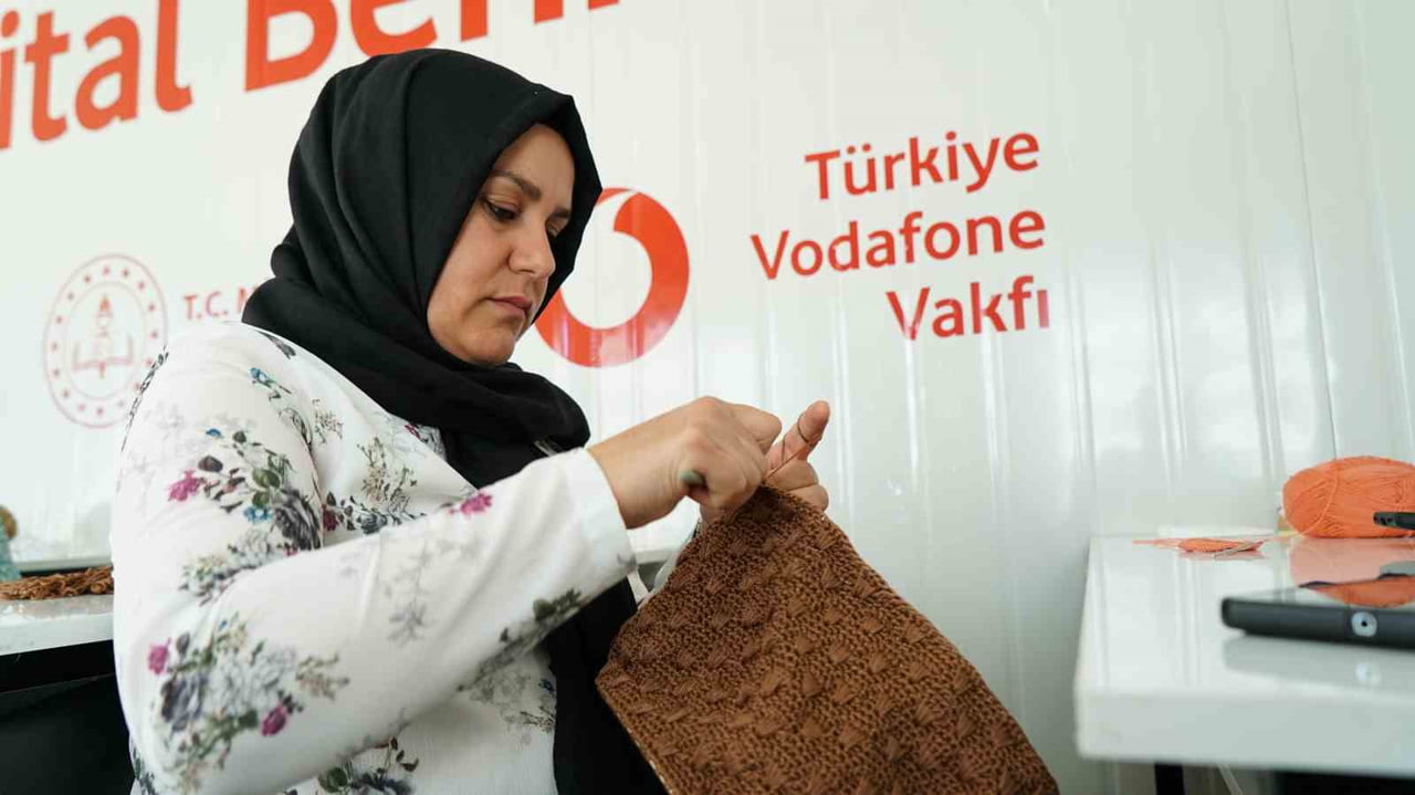 MİLLÎ EĞİTİM BAKANLIĞI HAYAT BOYU ÖĞRENME GENEL MÜDÜRLÜĞÜ VE VODAFONE VAKFI İŞ BİRLİĞİYLE...