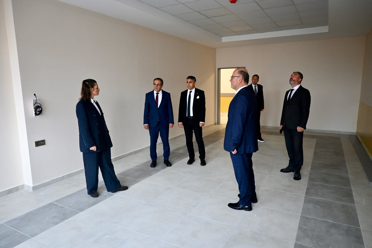 MİLLİ EĞİTİM BAKANLIĞI İNŞAAT VE EMLAK GENEL MÜDÜRÜ AYNUR GÖKALP DURNA, AYDIN’DA YAPIMI SÜREN YENİ...