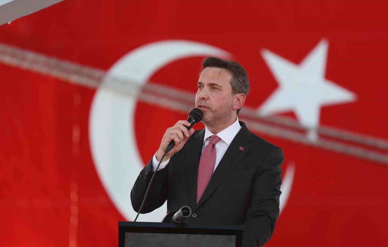 MOGADİŞU (İHA) - ENERJİ VE TABİİ KAYNAKLAR BAKANI ALPARSLAN BAYRAKTAR, SOMALİ'YE GERÇEKLEŞTİRDİĞİ...