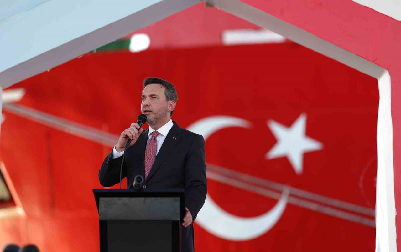 MOGADİŞU (İHA) - ENERJİ VE TABİİ KAYNAKLAR BAKANI ALPARSLAN BAYRAKTAR, SOMALİ'YE GERÇEKLEŞTİRDİĞİ...