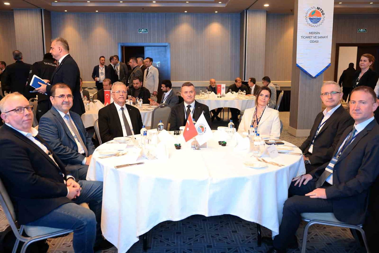 MTSO EV SAHİPLİĞİNDE DÜZENLENEN 'SANAYİDE DÖNÜŞÜM BULUŞMALARI'NDA SANAYİCİ VE ÜRETİCİLER DİJİTAL...