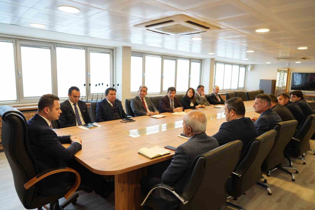 MUĞLA'DA EĞİTİMDE YENİ DÖNEM PLANLAMASI İL MÜDÜRÜ ÇAY, BİRİM AMİRLERİYLE BULUŞTU