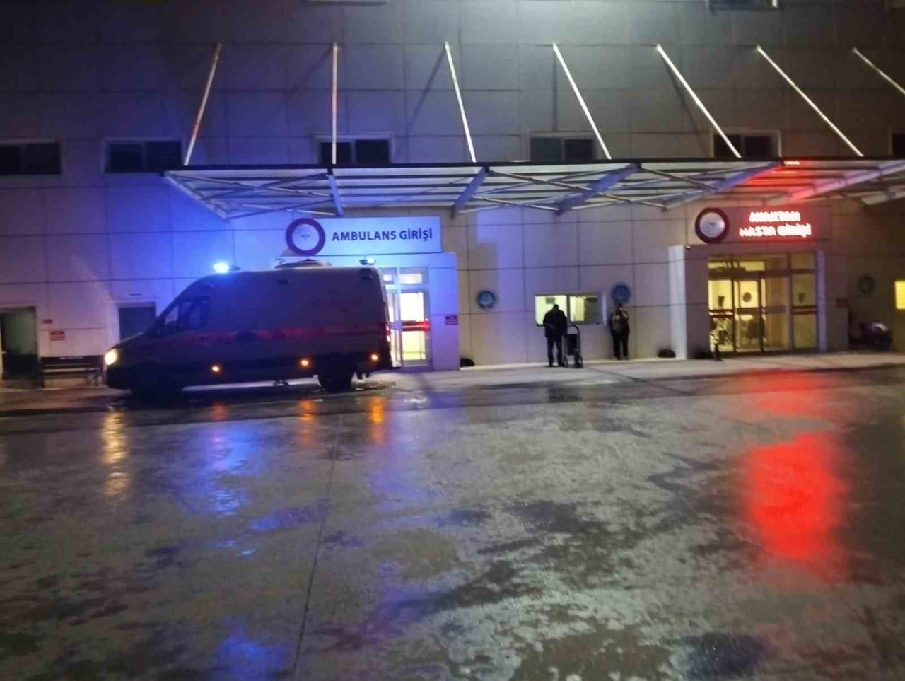 MUĞLA'NIN MİLAS İLÇESİNDE BİR BALIK İŞLEME TESİSİNDE AMONYAK KAYNAKLI ZEHİRLENME VAKASINDA 14 KİŞİ...