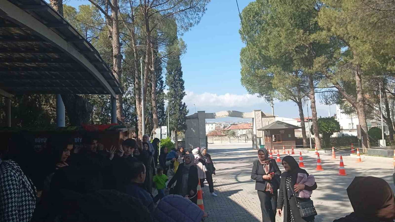 MUĞLA’NIN BODRUM İLÇESİNDE GEÇTİĞİMİZ GÜNLERDE BATAN GÖÇMEN BOTUNDA HAYATINI KAYBEDENLERDEN 4’Ü...