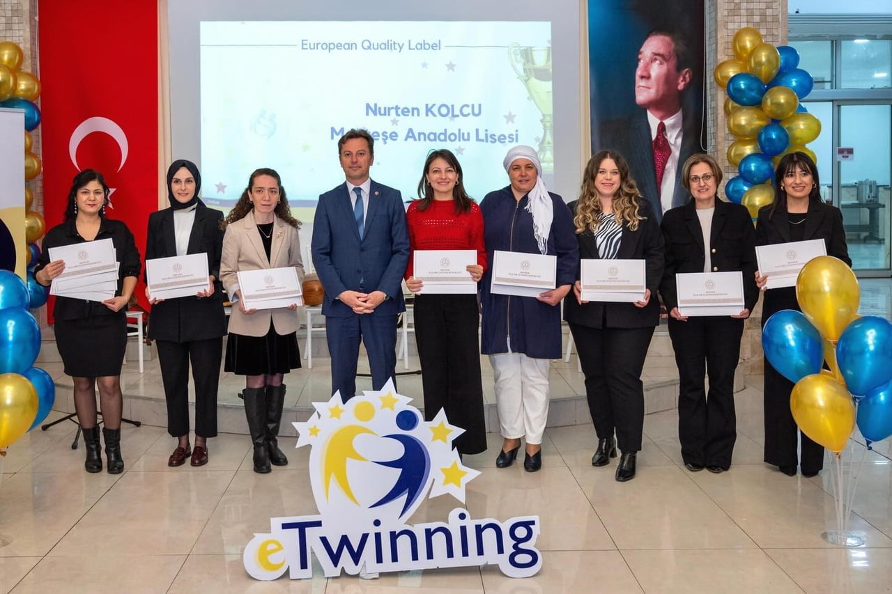 MUĞLA’NIN EĞİTİM YILDIZLARI ÖDÜLLENDİRİLDİ ETWİNNİNG GURUR GÜNÜ