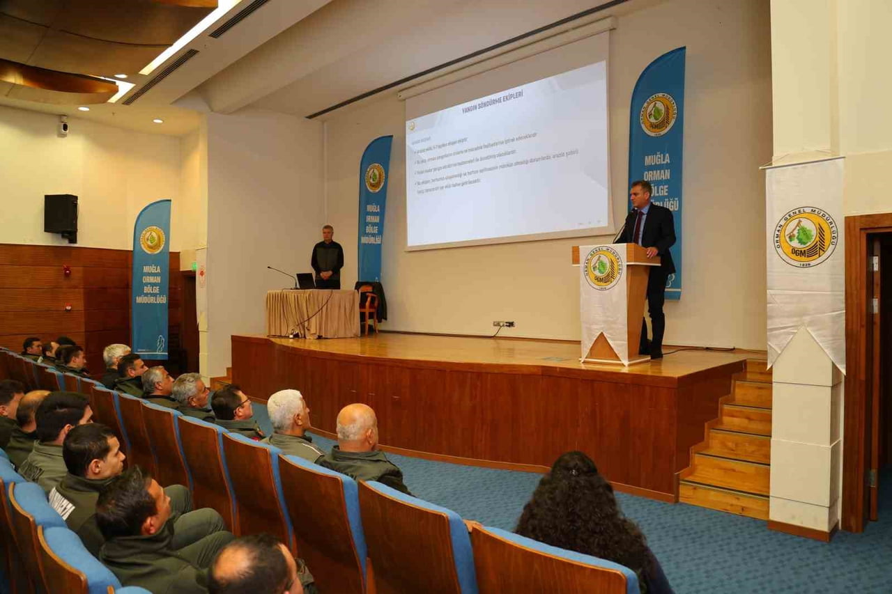 MUĞLA ORMAN BÖLGE’DE YANGIN MESAİSİ: ORMAN MUHAFAZA MEMURLARINA KRİTİK EĞİTİM