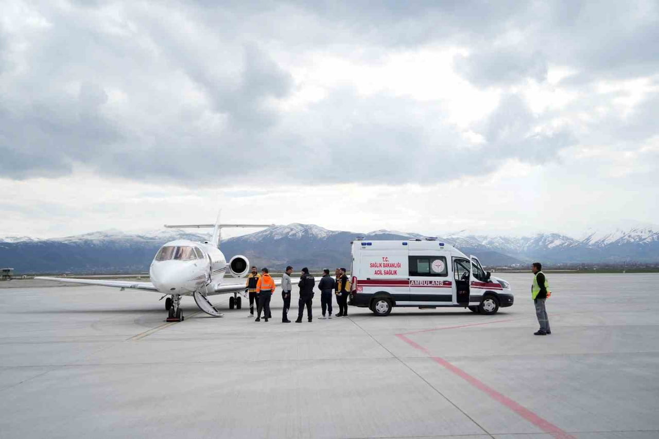 MUŞ'TA 38 HAFTALIK OLARAK DÜNYAYA GELEN VE DOĞUMSAL ANOMALİ ÖYKÜSÜ BULUNAN 2 GÜNLÜK BEBEK İÇİN...