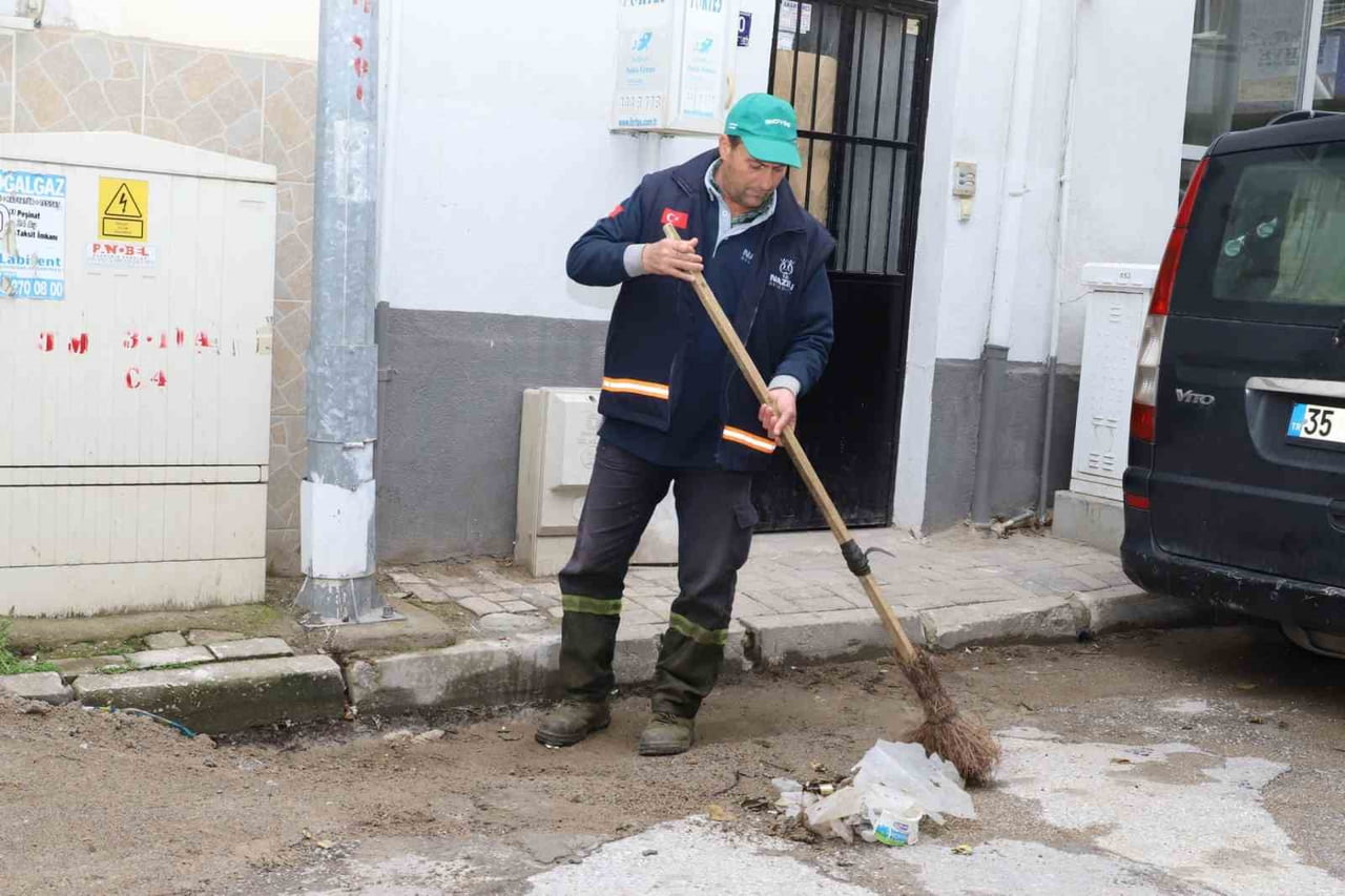 NAZİLLİ BELEDİYESİ, İLÇE GENELİNDE HİJYEN STANDARTLARINI YÜKSELTMEK VE ÇEVRE BİLİNCİNİ...
